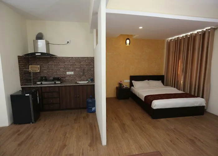 Hema Hotel 3*