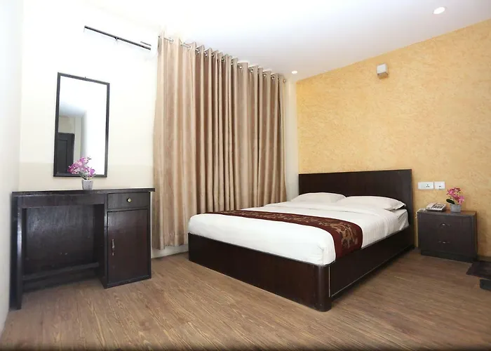 Hema Hotel 3*